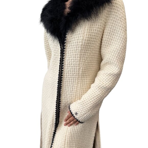 CHANEL Vintage 00A CC Logo Tweed Long Coat Fur Jacket #38 Zip Cream [106375] - Picture 2 of 12